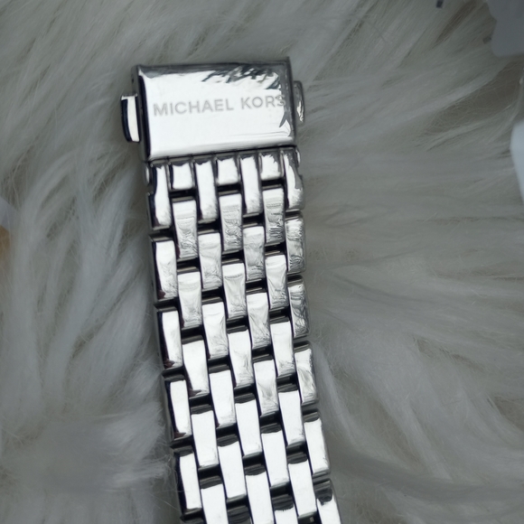 Michael Kors Darci Celestial Crystal Pavé Silver Toned Watch - Picture 14 of 17